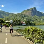 Apartamento Reformado No Coracao Do Leblon!